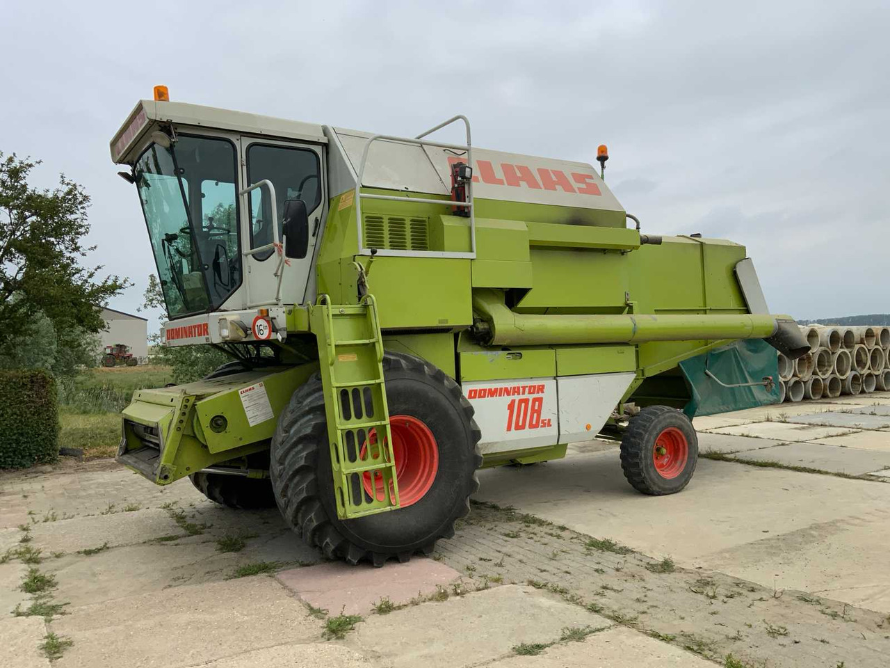 Claas Dominator 108 SL - Combine harvester: picture 2 Claas Dominator 108 SL - Combine harvester: picture 2
