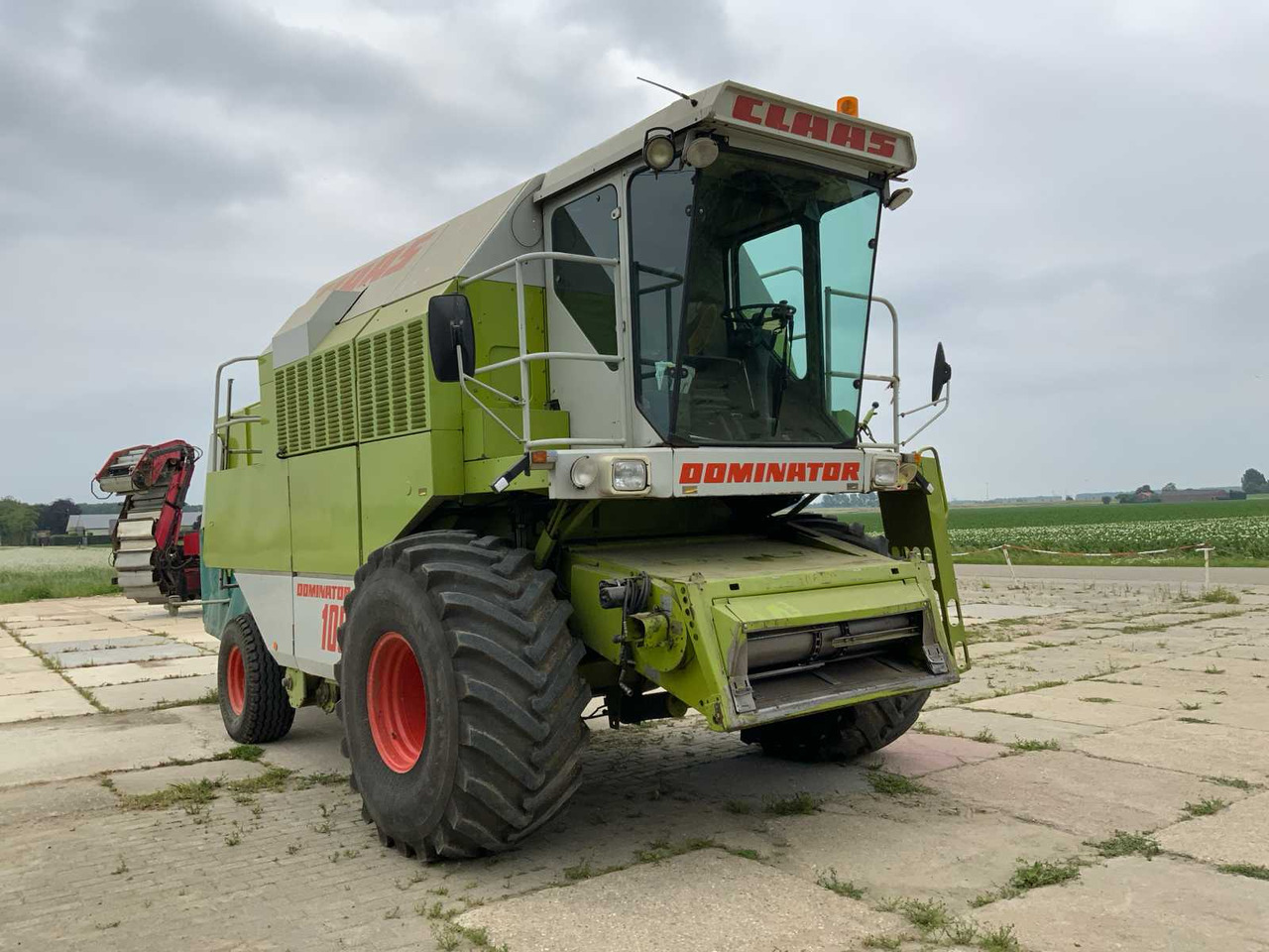 Claas Dominator 108 SL - Combine harvester: picture 5 Claas Dominator 108 SL - Combine harvester: picture 5