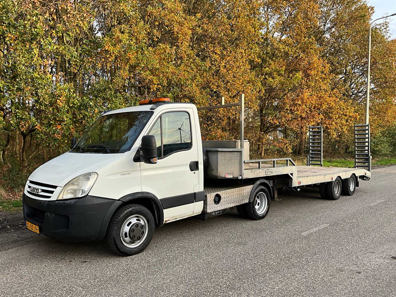 2006 IVECO DAILY 35C18 WITH VELDHUIZEN SEMI-TRAILER BE COMBINATION - Commercial vehicle: picture 1 2006 IVECO DAILY 35C18 WITH VELDHUIZEN SEMI-TRAILER BE COMBINATION - Commercial vehicle: picture 1