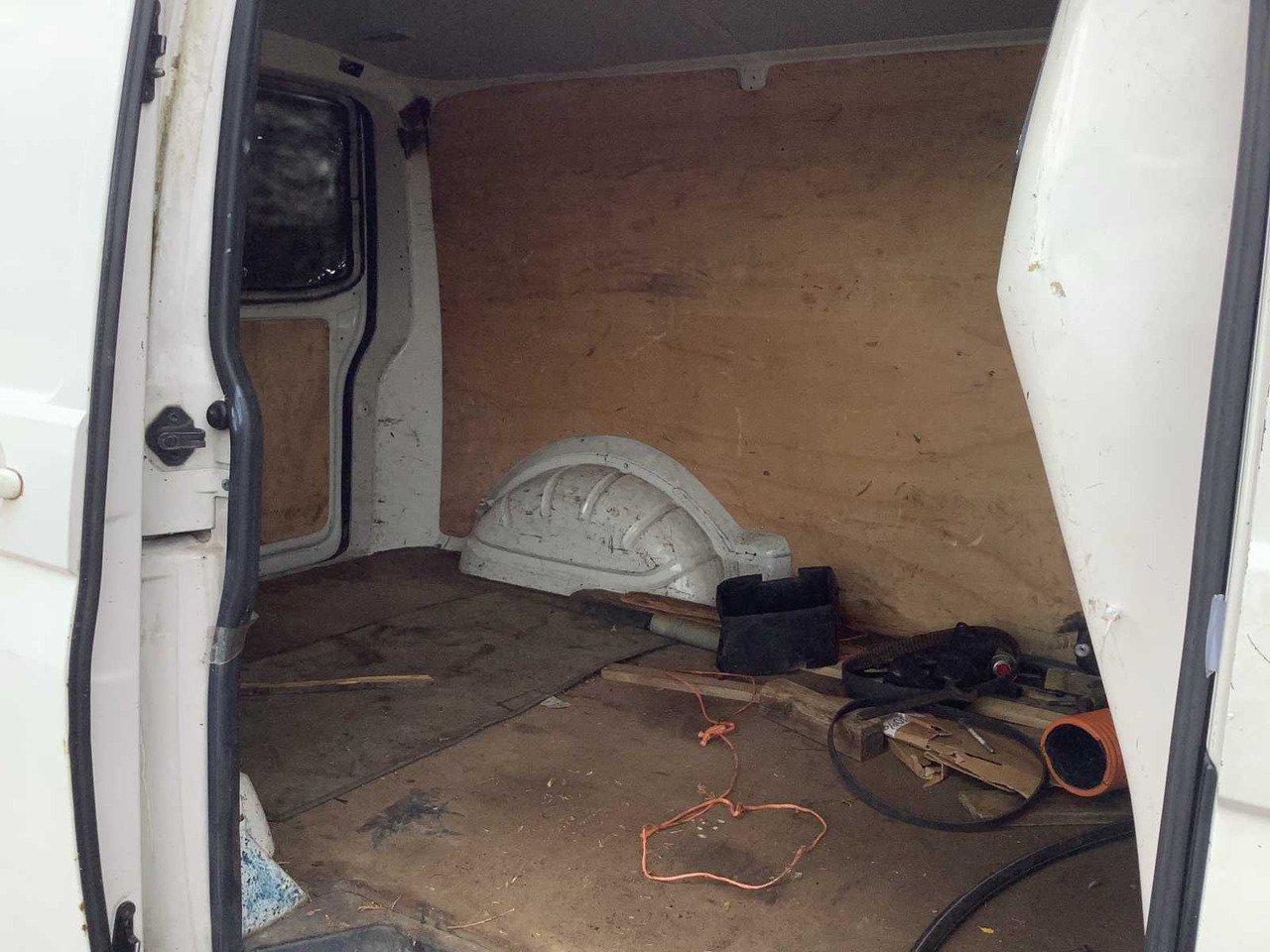 2007 - VOLKSWAGEN - TRANSPORTER - 1.9 TDI 300 T800 - COMMERCIAL VEHICLE - Commercial vehicle: picture 5 2007 - VOLKSWAGEN - TRANSPORTER - 1.9 TDI 300 T800 - COMMERCIAL VEHICLE - Commercial vehicle: picture 5