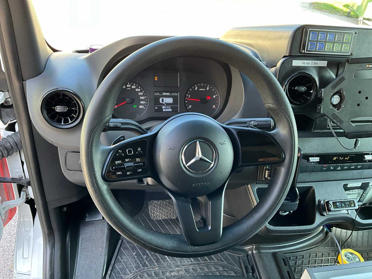 Commercial vehicle MERCEDES-BENZ SPRINTER 419 CDI AMBULANCE ITW: picture 16