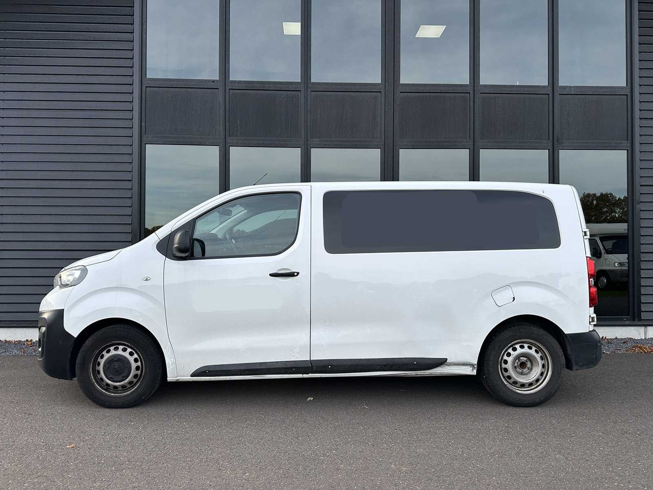 PEUGEOT EXPERT 2.0 BLUEHDI PREM VJJ-74-L - Commercial vehicle: picture 2 PEUGEOT EXPERT 2.0 BLUEHDI PREM VJJ-74-L - Commercial vehicle: picture 2