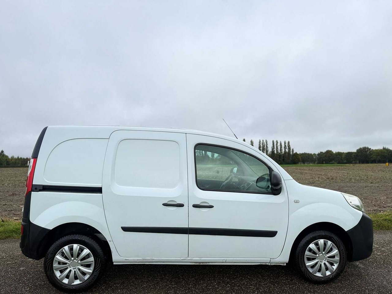 RENAULT - KANGOO EXPRESS - 1.5 DCI 90 EXBL.ES&S - VH-160-H - Commercial vehicle: picture 4 RENAULT - KANGOO EXPRESS - 1.5 DCI 90 EXBL.ES&S - VH-160-H - Commercial vehicle: picture 4