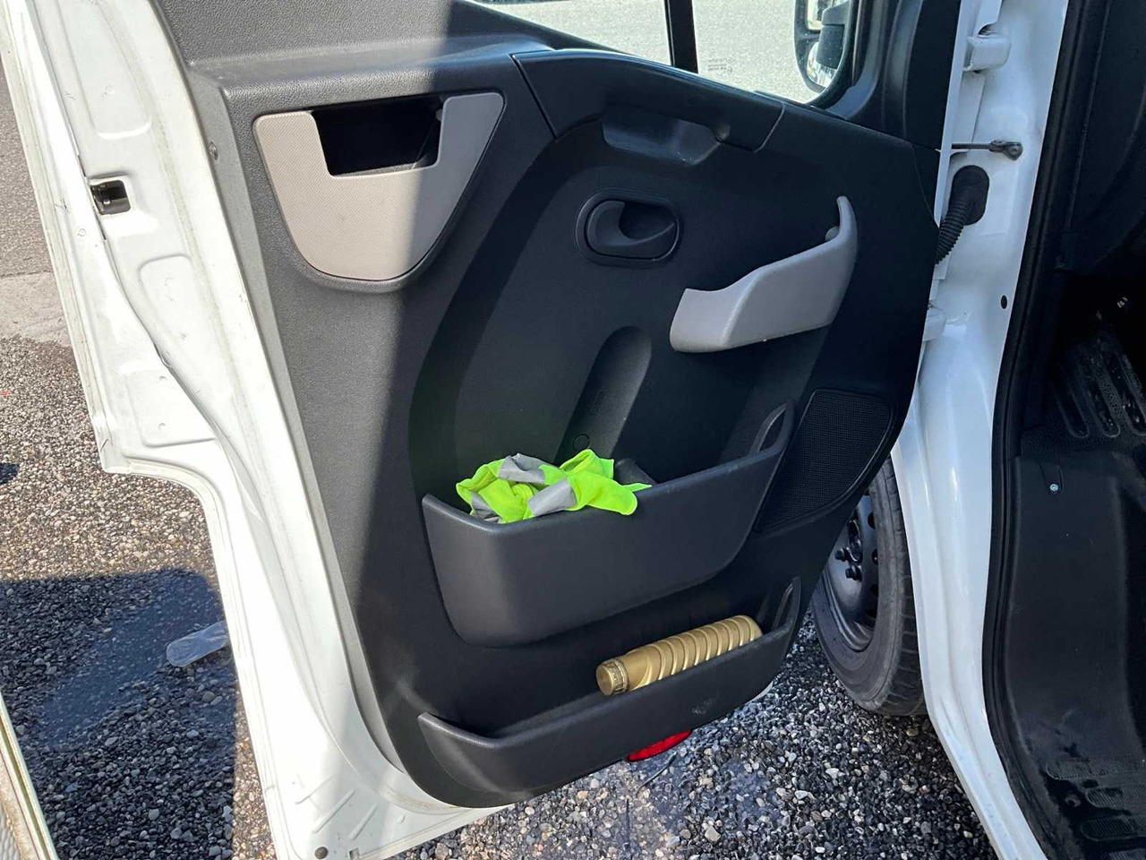 Commercial vehicle RENAULT MASTER VANS: picture 12