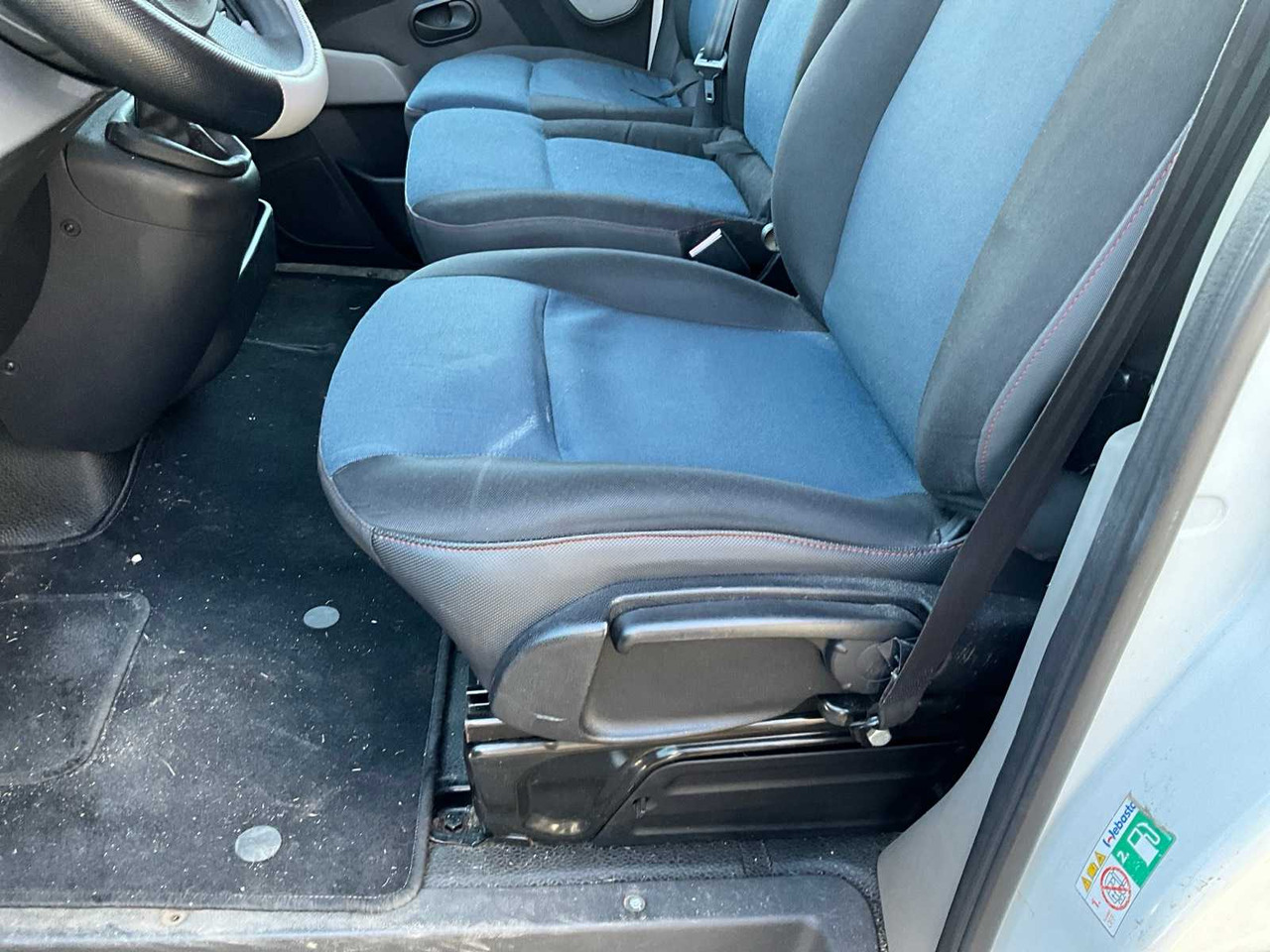 Commercial vehicle RENAULT MASTER VANS: picture 13