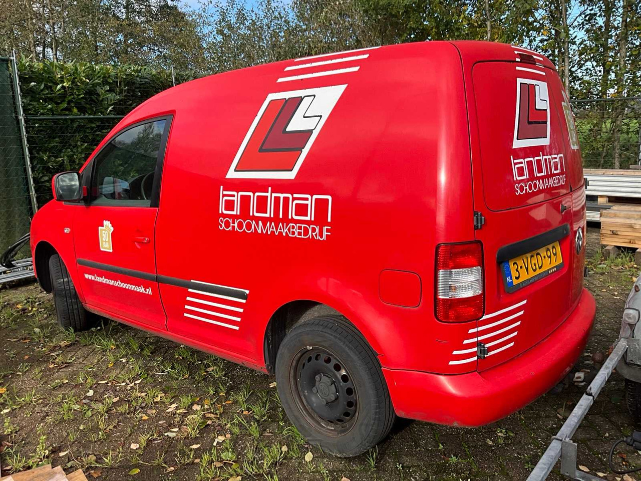 VOLKSWAGEN - CADDY - 1.9 TDI - COMMERCIAL VEHICLE - Commercial vehicle: picture 3 VOLKSWAGEN - CADDY - 1.9 TDI - COMMERCIAL VEHICLE - Commercial vehicle: picture 3