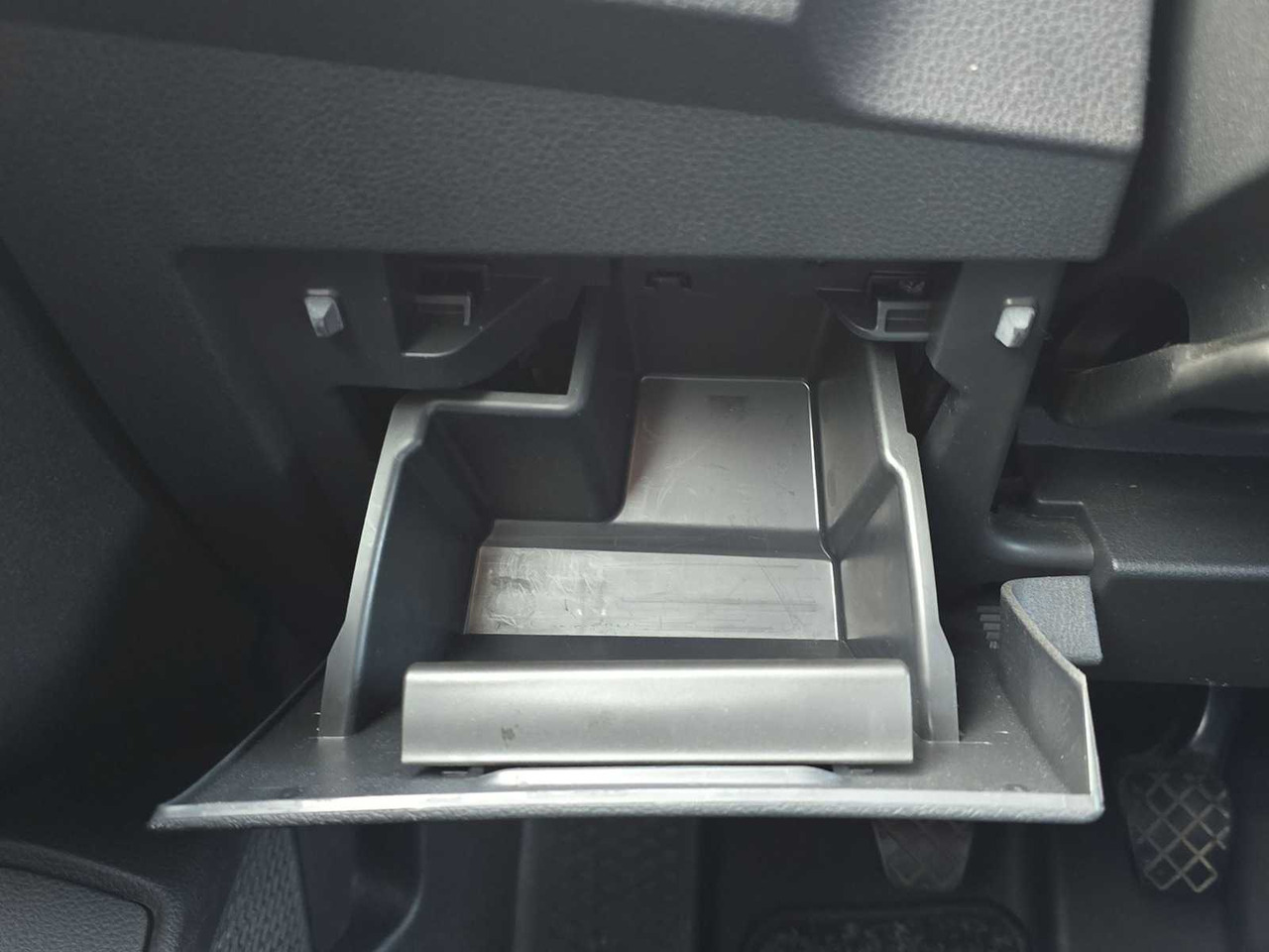 Commercial vehicle VOLKSWAGEN CADDY CARGO 2.0 TDI COMFORT | ALUCA FURNISHING| VTD-11-F: picture 14 Commercial vehicle VOLKSWAGEN CADDY CARGO 2.0 TDI COMFORT | ALUCA FURNISHING| VTD-11-F: picture 14