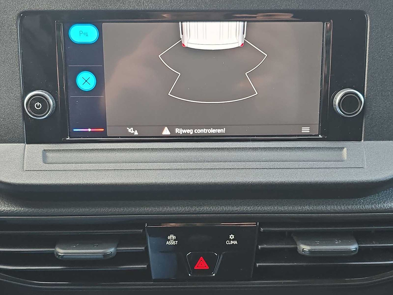 Commercial vehicle VOLKSWAGEN CADDY CARGO 2.0 TDI COMFORT | ALUCA FURNISHING| VTD-11-F: picture 22 Commercial vehicle VOLKSWAGEN CADDY CARGO 2.0 TDI COMFORT | ALUCA FURNISHING| VTD-11-F: picture 22