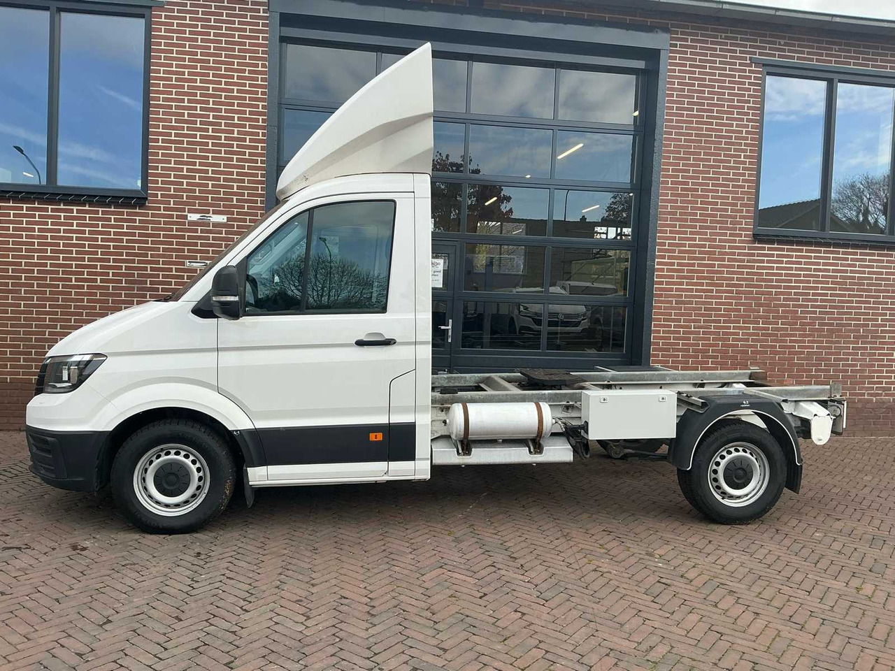 VOLKSWAGEN CRAFTER SZN1E COMMERCIAL VEHICLE - Commercial vehicle: picture 2 VOLKSWAGEN CRAFTER SZN1E COMMERCIAL VEHICLE - Commercial vehicle: picture 2
