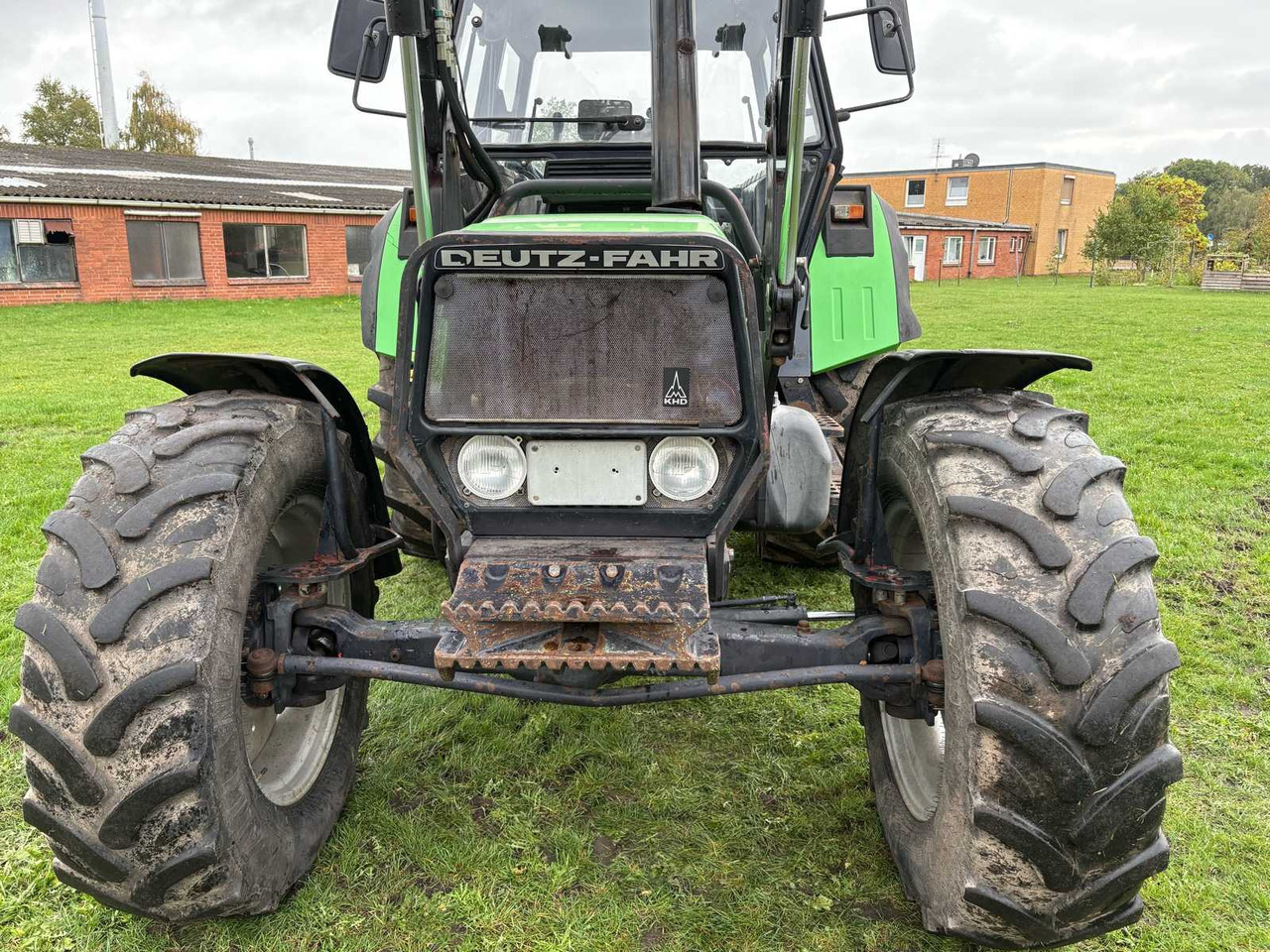 DEUTZ-FAHR DX 6.05 FRONT LOADER - Farm tractor: picture 2 DEUTZ-FAHR DX 6.05 FRONT LOADER - Farm tractor: picture 2