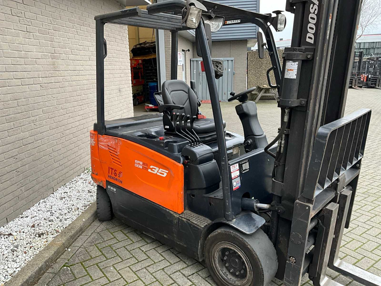 DOOSAN - B35X-7 - FORKLIFT - Forklift: picture 5 DOOSAN - B35X-7 - FORKLIFT - Forklift: picture 5