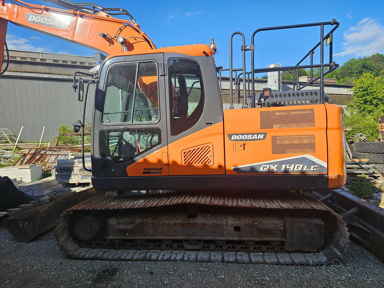 DOOSAN DX140LCR-7 - Crawler excavator: picture 3 DOOSAN DX140LCR-7 - Crawler excavator: picture 3