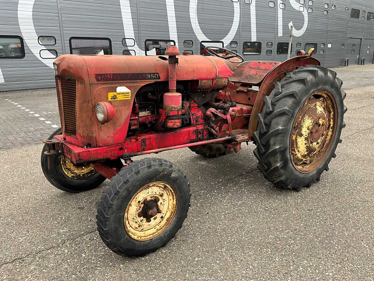 David Brown 950 - Farm tractor: picture 1 David Brown 950 - Farm tractor: picture 1