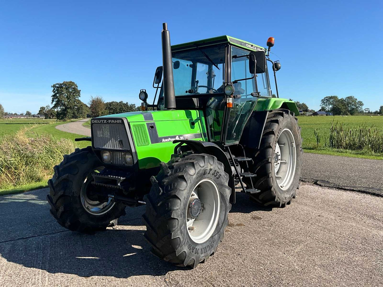 Deutz-Fahrenheit AgroPrima 4.31 - Farm tractor: picture 1 Deutz-Fahrenheit AgroPrima 4.31 - Farm tractor: picture 1
