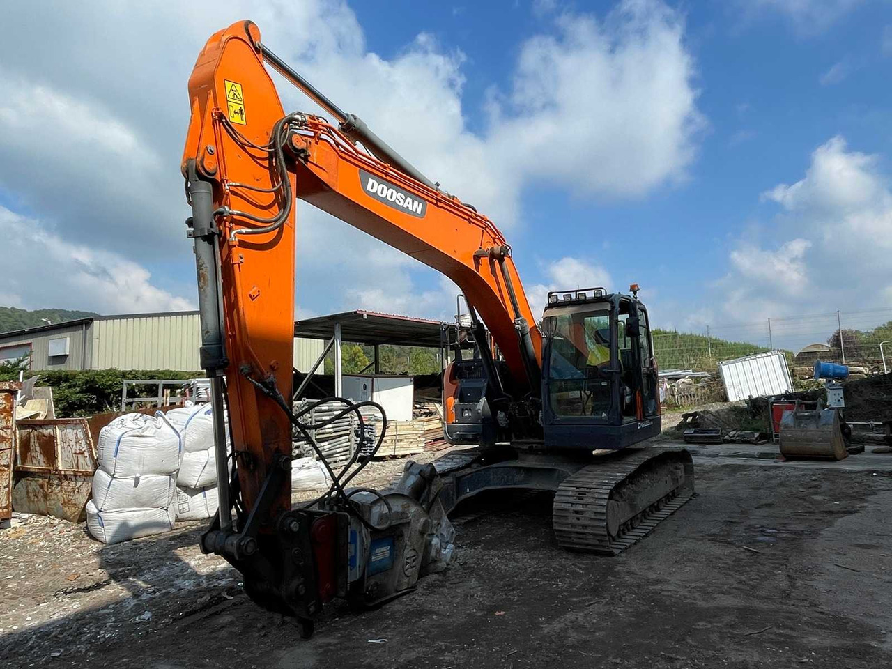 Doosan DX235LCR - Crawler excavator: picture 1 Doosan DX235LCR - Crawler excavator: picture 1