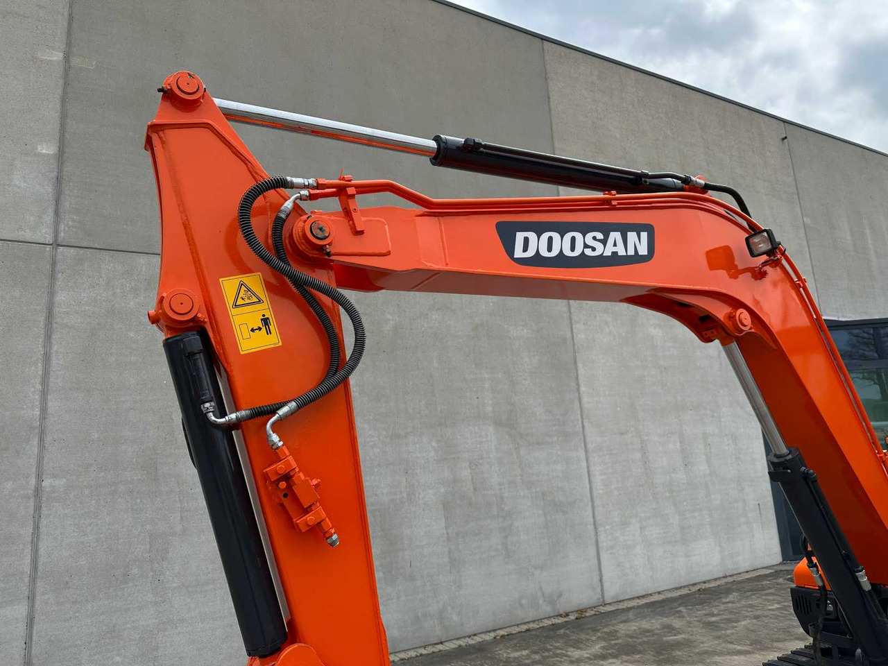 Crawler excavator Doosan DX55-9C: picture 9