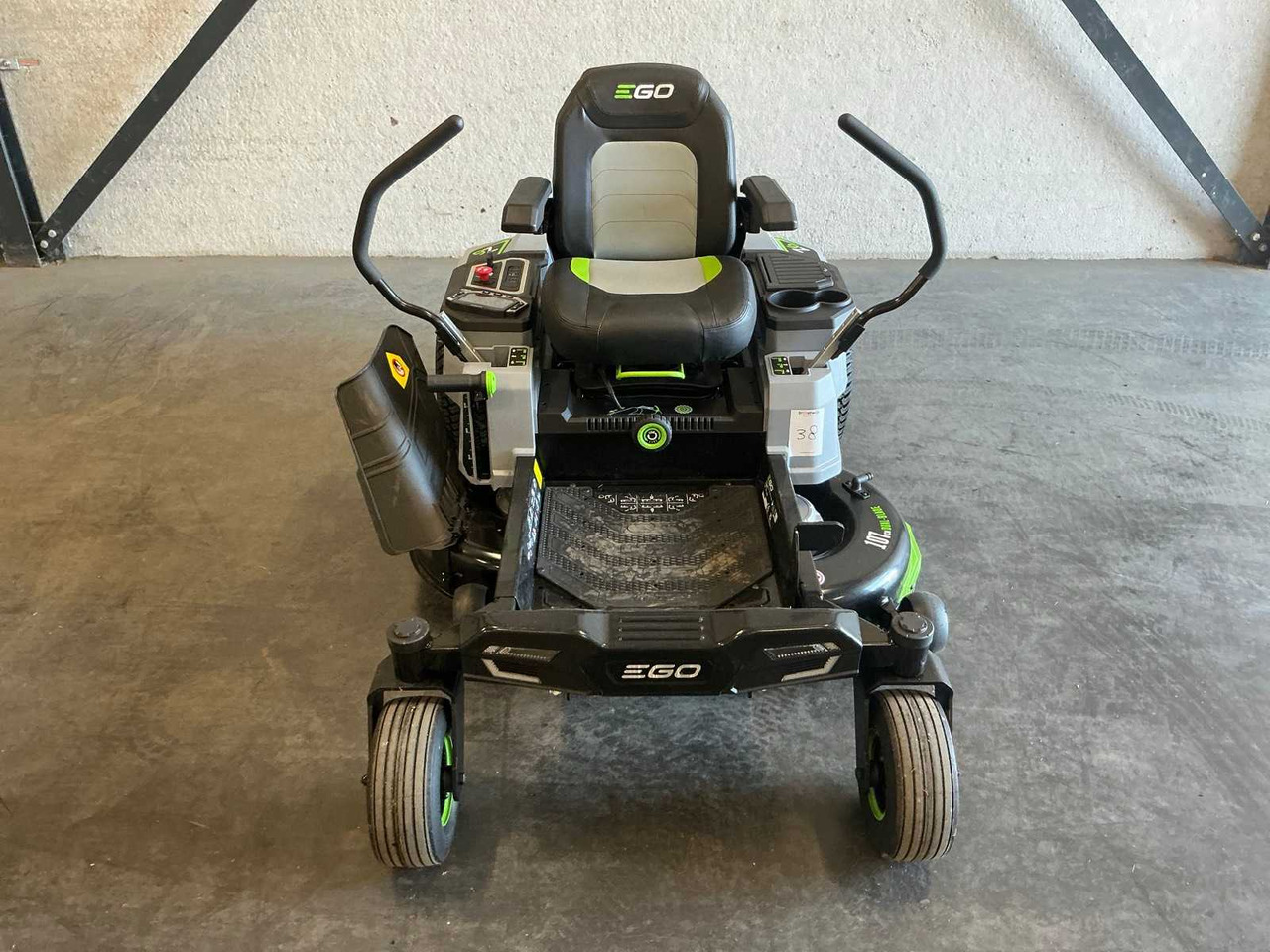 EGO ZT4200L - Garden mower: picture 2 EGO ZT4200L - Garden mower: picture 2