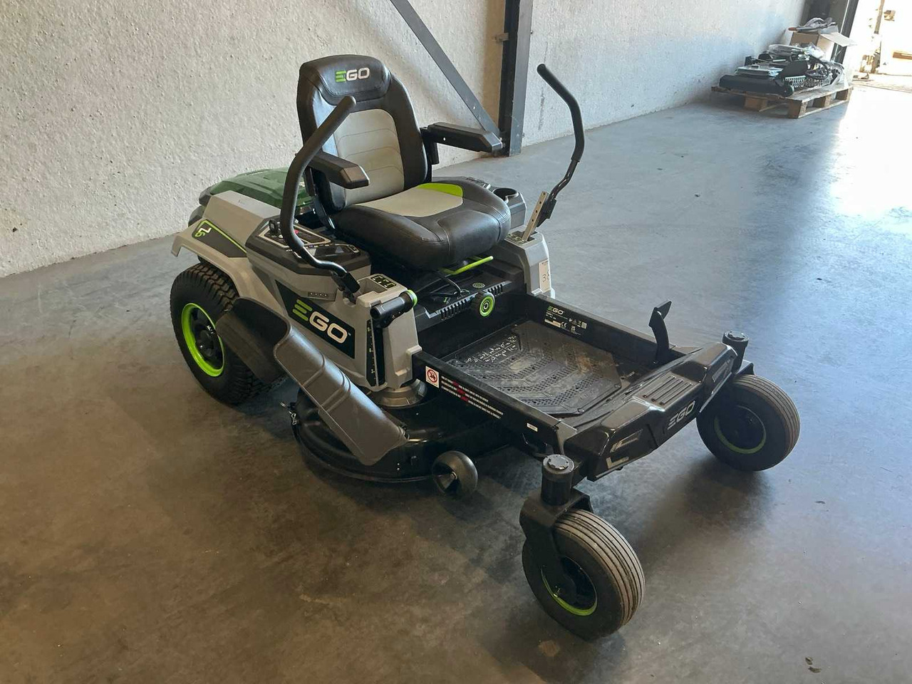 EGO ZT4200L - Garden mower: picture 3 EGO ZT4200L - Garden mower: picture 3