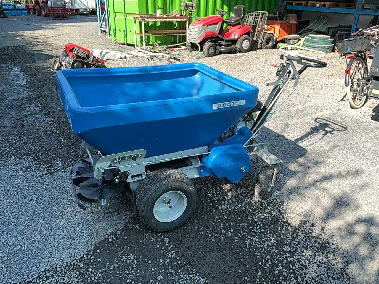 Ecolawn Eco 250 - Fertilizing equipment: picture 3 Ecolawn Eco 250 - Fertilizing equipment: picture 3