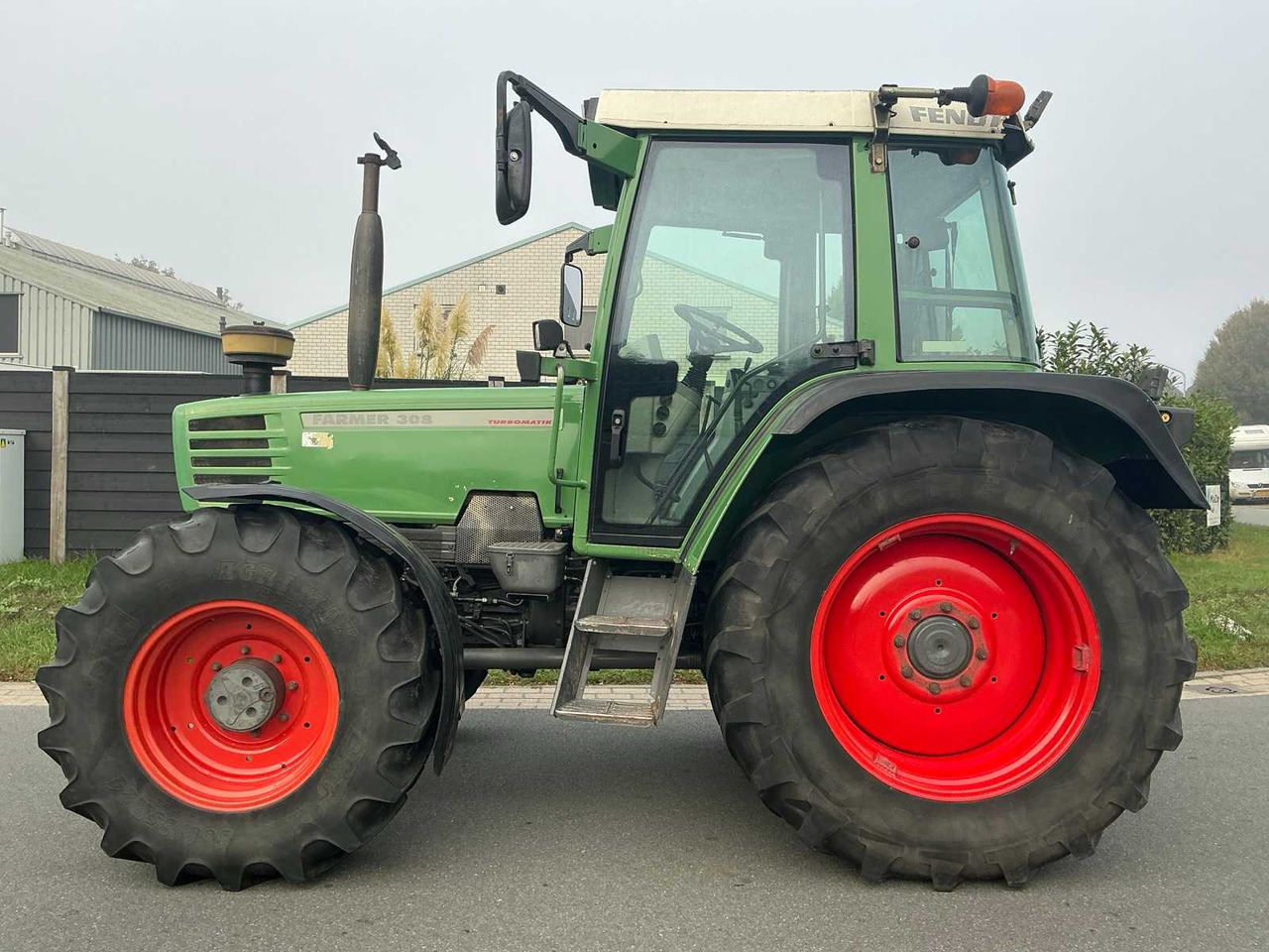 Fendt 308 Turbomatik - Farm tractor: picture 2 Fendt 308 Turbomatik - Farm tractor: picture 2