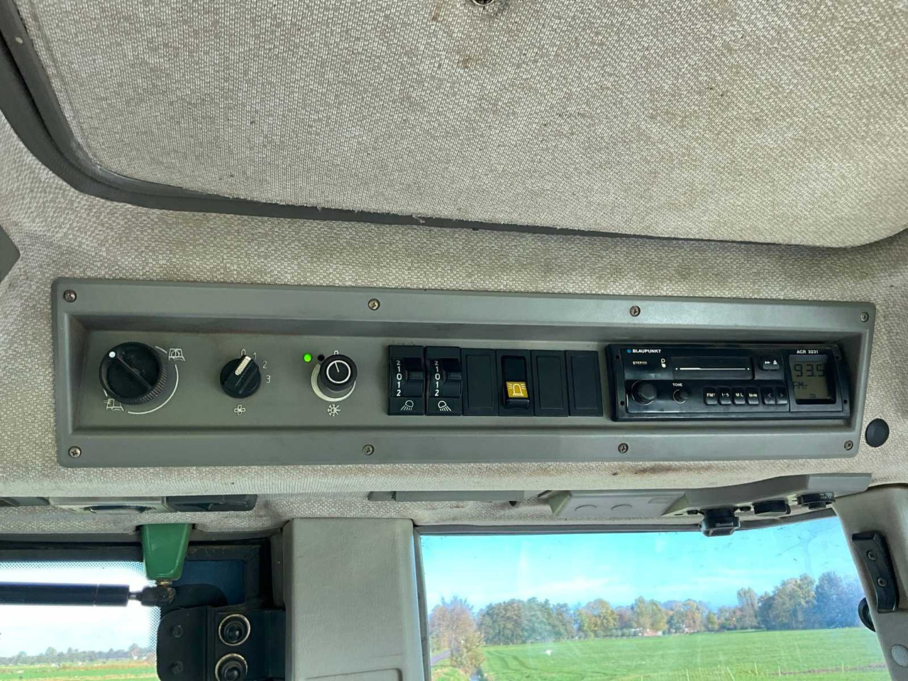 Farm tractor Fendt Favorit 512C Turboshift: picture 36 Farm tractor Fendt Favorit 512C Turboshift: picture 36