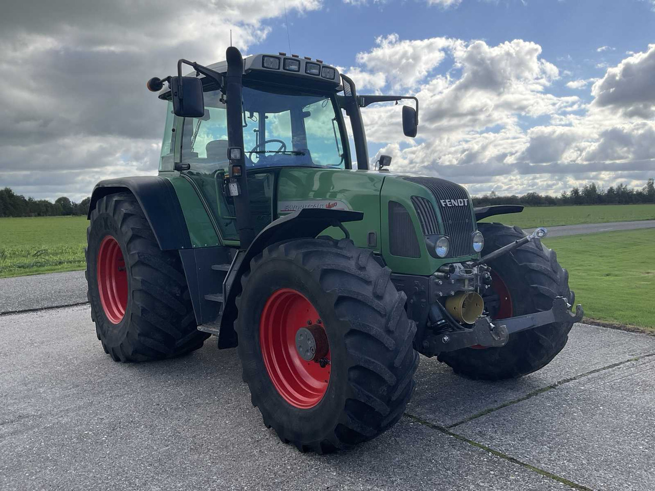 Fendt Vario 716 - Farm tractor: picture 2 Fendt Vario 716 - Farm tractor: picture 2