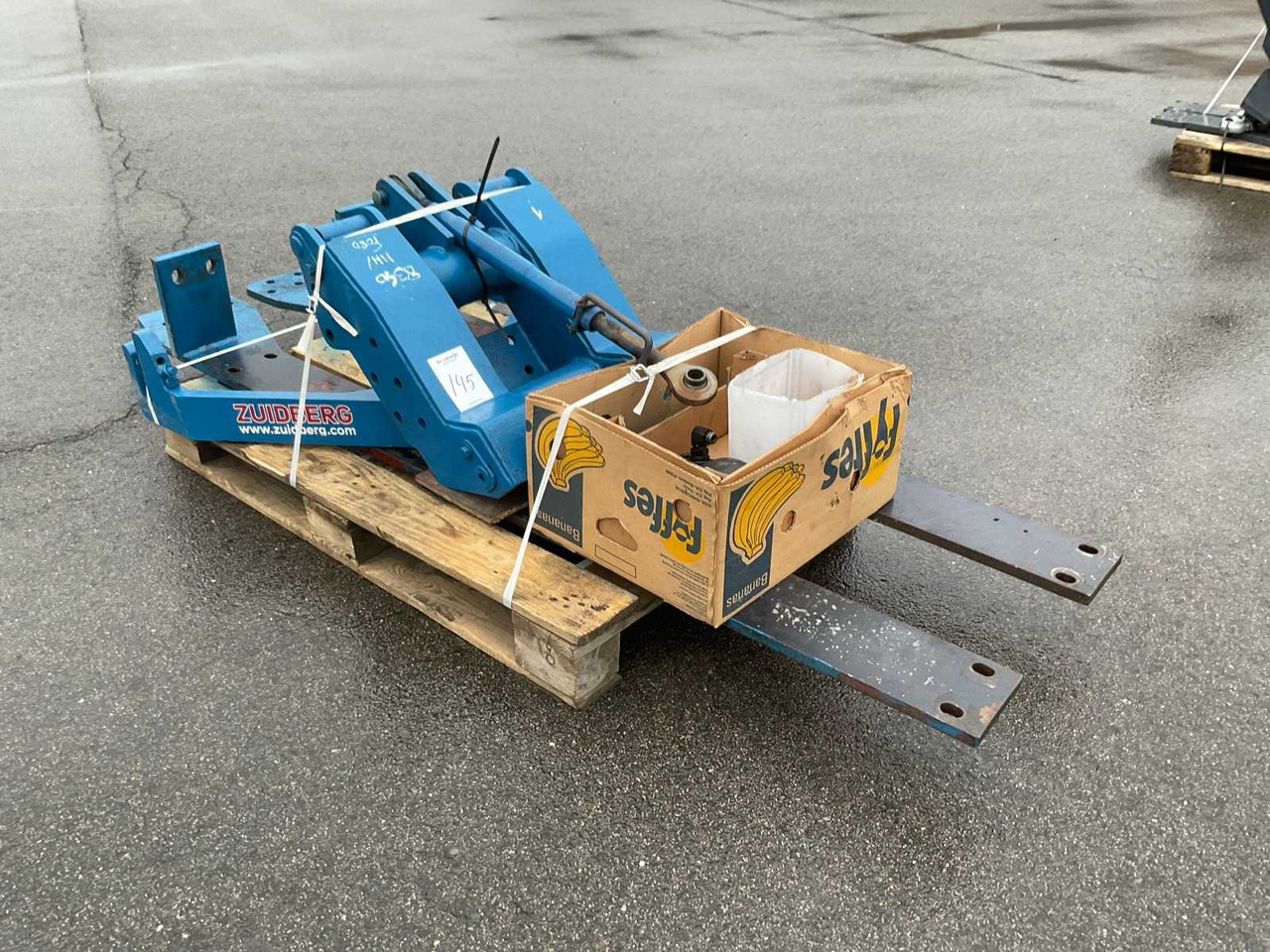 Ford / New Holland 10/40/TW serie Zuidberg - Front loader for tractor: picture 4 Ford / New Holland 10/40/TW serie Zuidberg - Front loader for tractor: picture 4