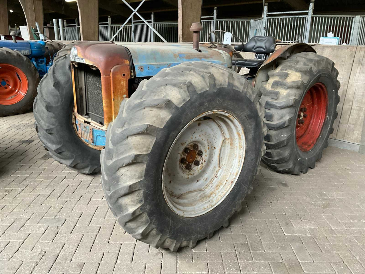 Fordson Major County Super 4 - Farm tractor: picture 1 Fordson Major County Super 4 - Farm tractor: picture 1