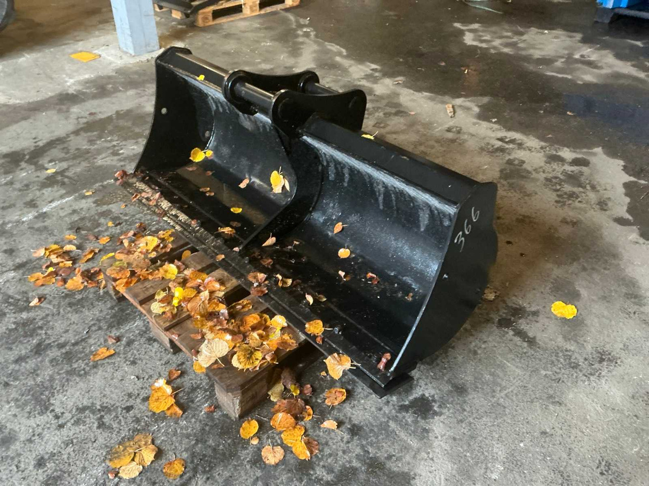 GEITH - 2021 - SPOON FOR YANMAR - Wheel loader: picture 2 GEITH - 2021 - SPOON FOR YANMAR - Wheel loader: picture 2