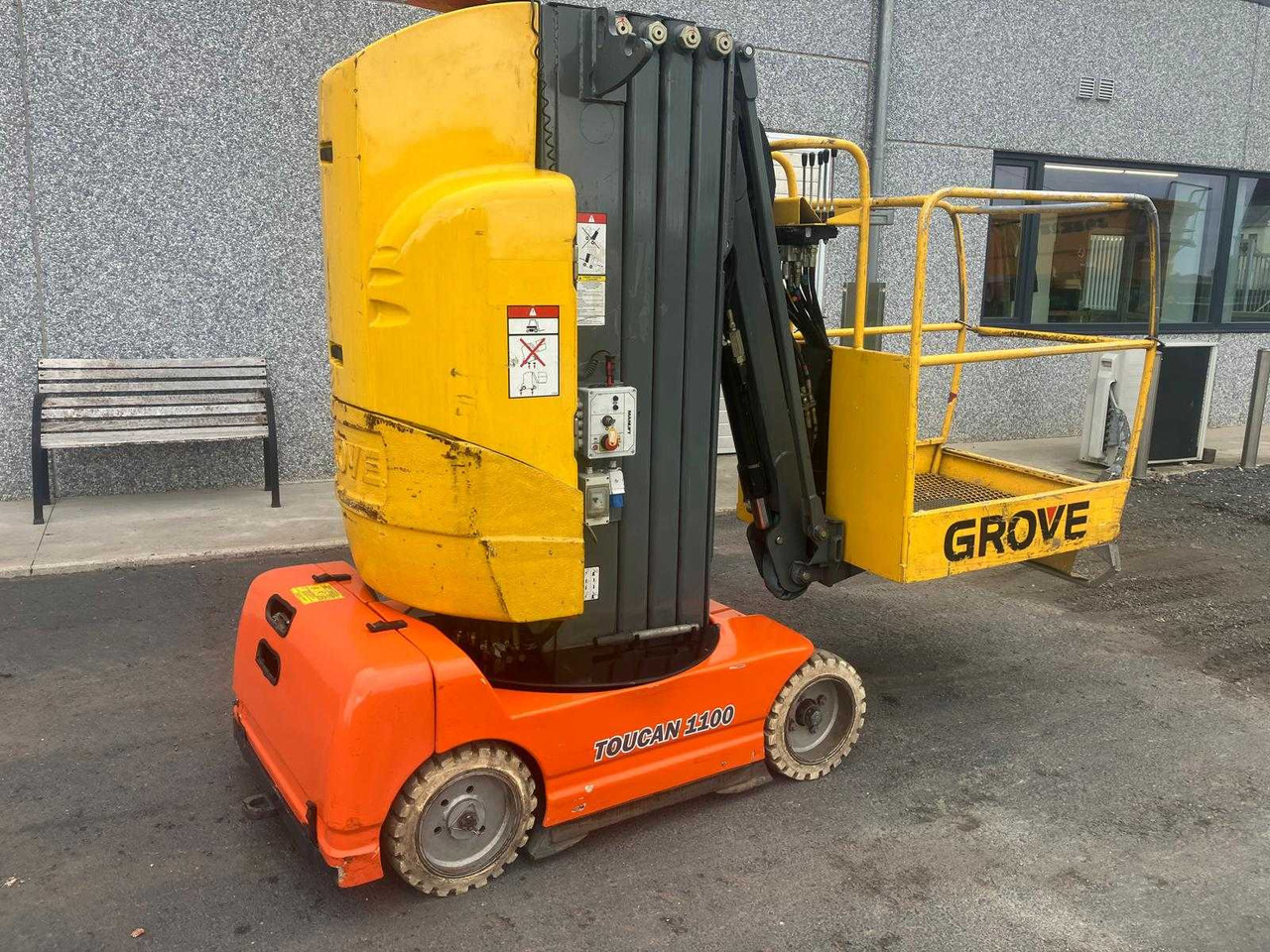 GROVE TOUCAN 1100 C AERIAL PLATFORM 2001 - Aerial platform: picture 5 GROVE TOUCAN 1100 C AERIAL PLATFORM 2001 - Aerial platform: picture 5