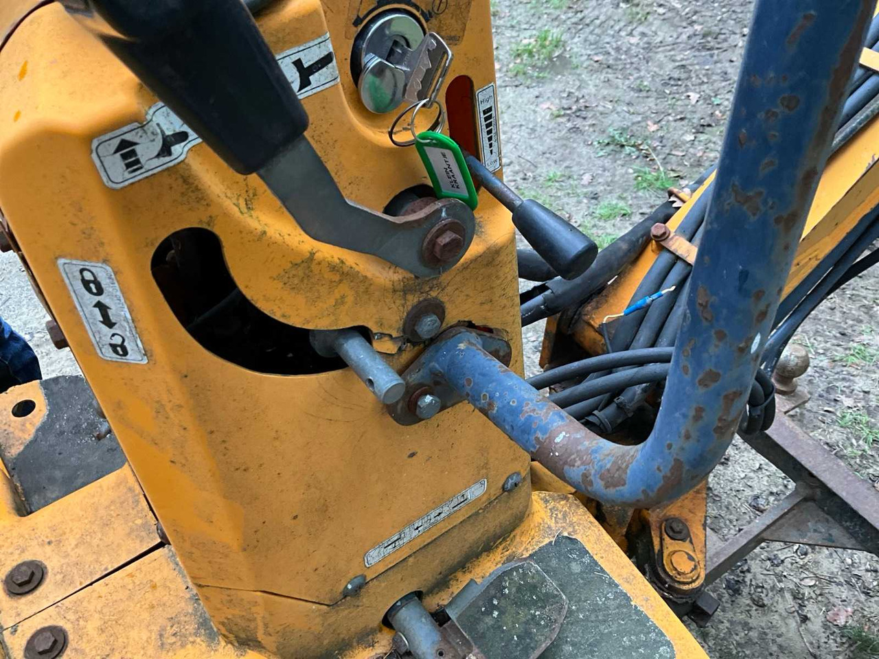 Mini excavator HANIX H15B MINI EXCAVATOR - 1 TON - ADJUSTABLE TRACKS FROM 72CM!: picture 12