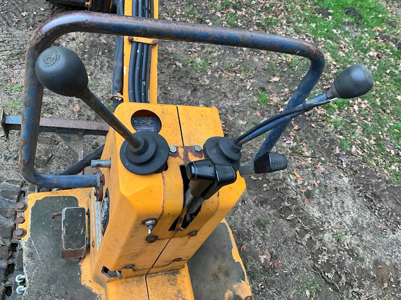 Mini excavator HANIX H15B MINI EXCAVATOR - 1 TON - ADJUSTABLE TRACKS FROM 72CM!: picture 11