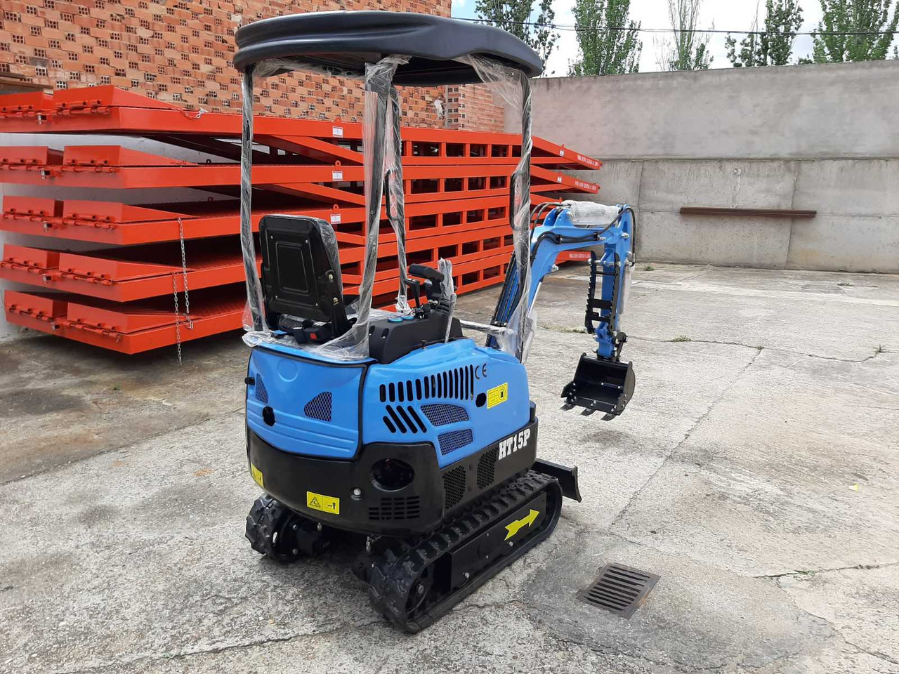 HT - Mini excavator: picture 3 HT - Mini excavator: picture 3