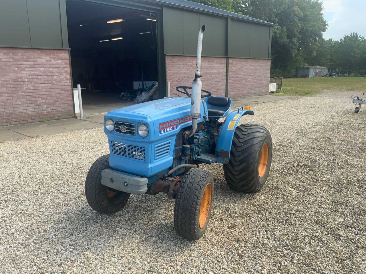 Hinomoto E150D - Mini tractor: picture 1 Hinomoto E150D - Mini tractor: picture 1