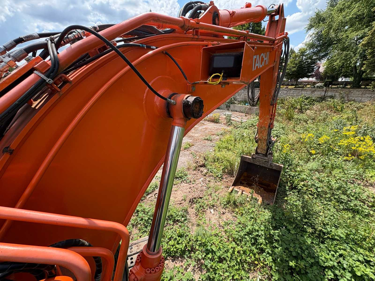 Hitachi ZX135 US-6 - Crawler excavator: picture 4 Hitachi ZX135 US-6 - Crawler excavator: picture 4