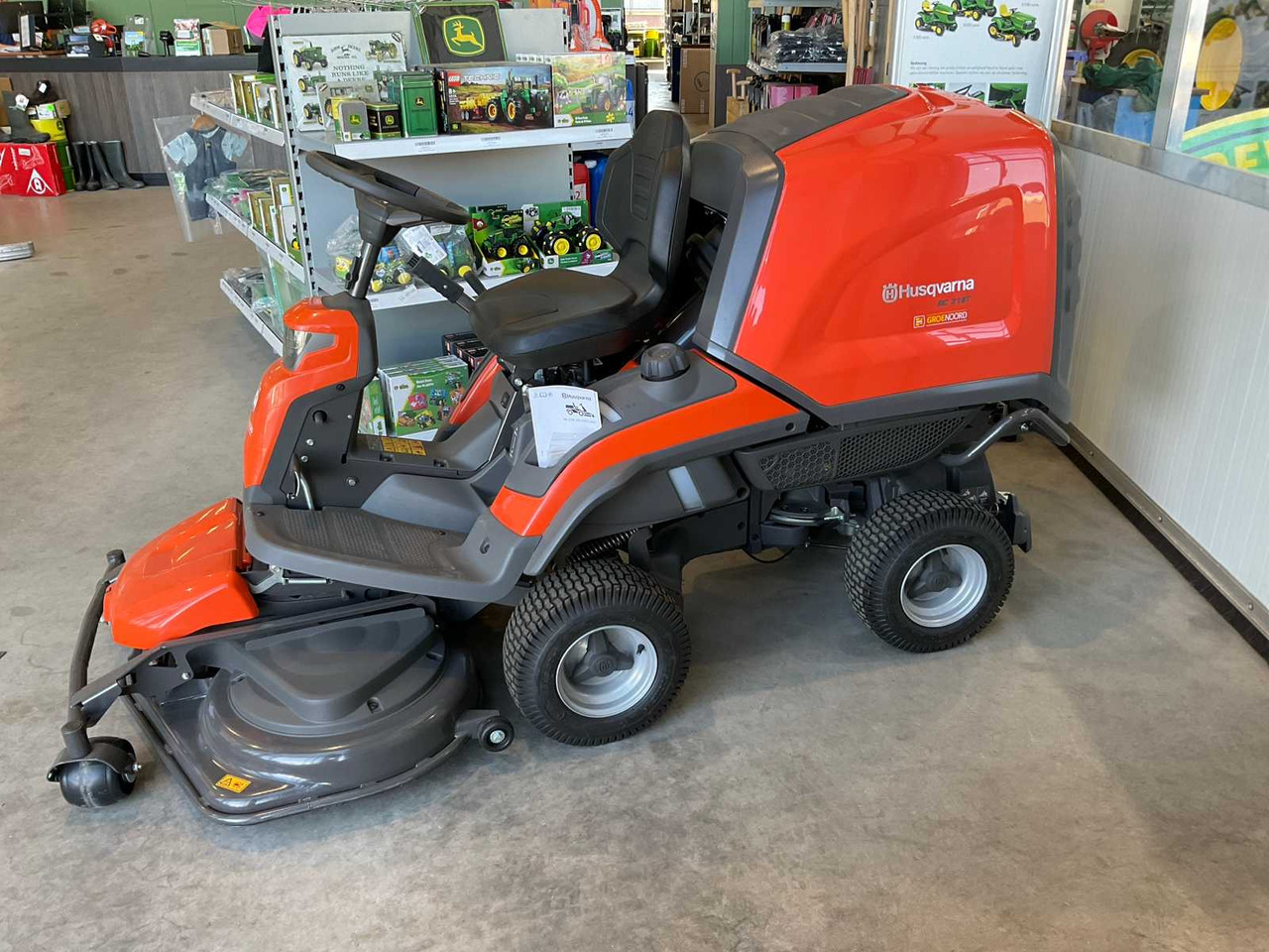 Husqvarna RC 318T - Garden mower: picture 3 Husqvarna RC 318T - Garden mower: picture 3