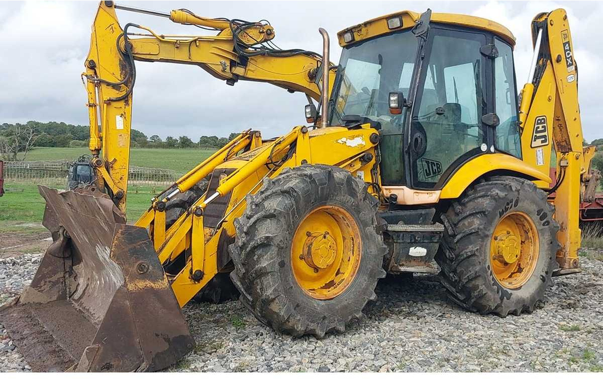 JCB 4CX BACKHOE LOADER WITH 4-IN-1 BUCKET AND TELESCOPIC BOOM - Backhoe loader: picture 1 JCB 4CX BACKHOE LOADER WITH 4-IN-1 BUCKET AND TELESCOPIC BOOM - Backhoe loader: picture 1