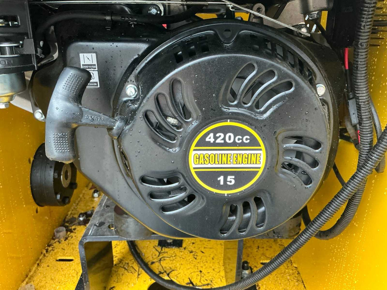 Compact track loader JL LRT360 MINI LOADER / SKID STEER LOADER ON TRACKS: picture 23