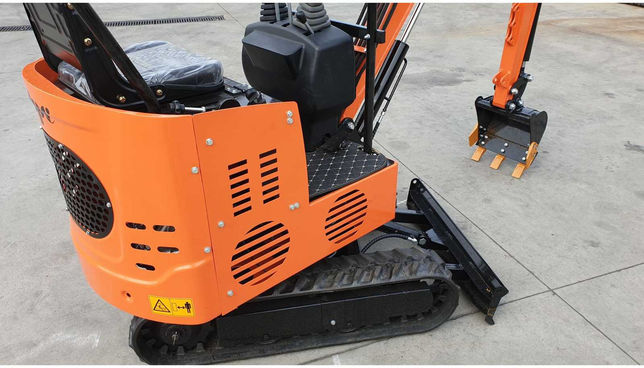 JPC - Mini excavator: picture 4 JPC - Mini excavator: picture 4