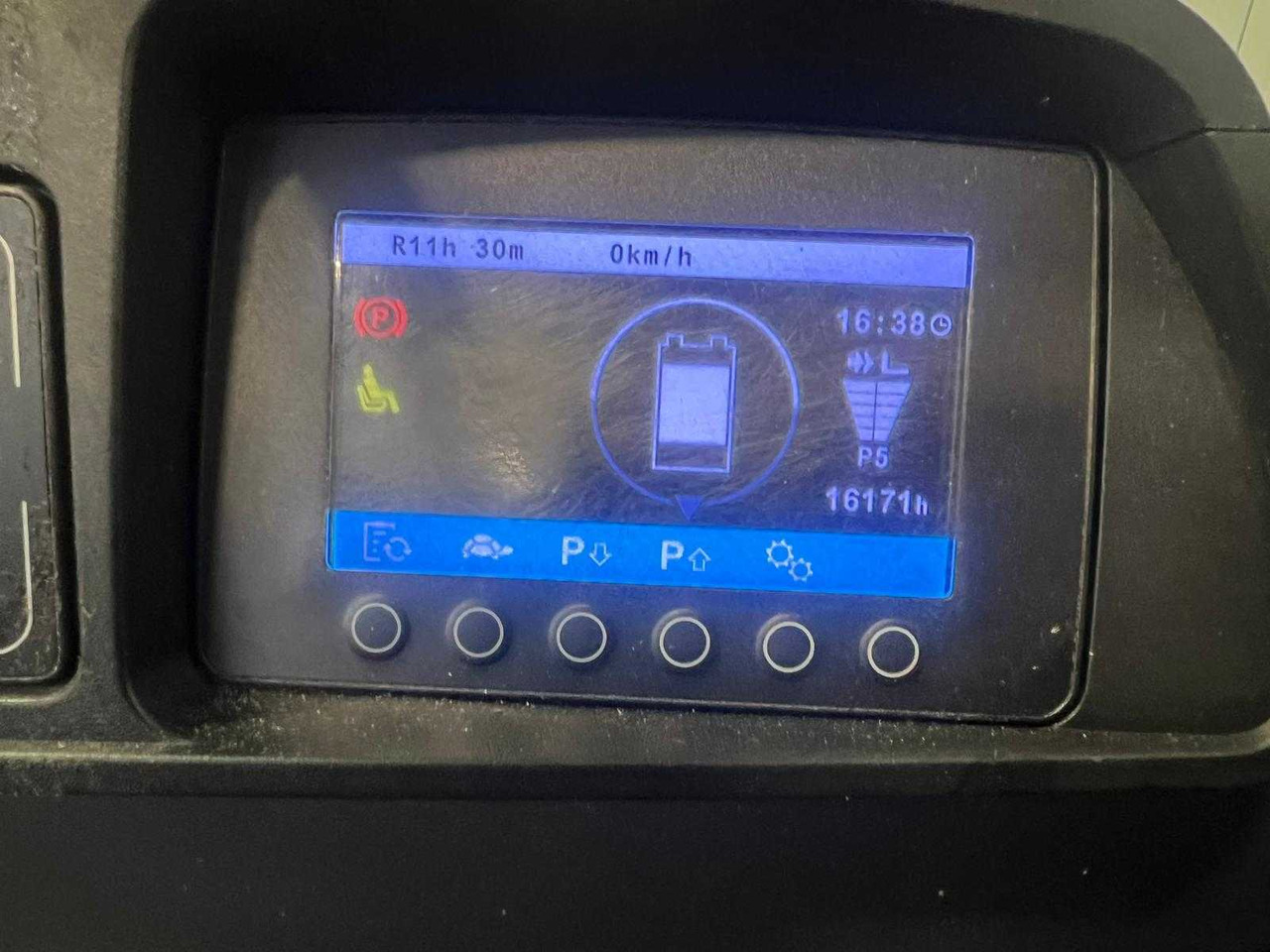 JUNGHEINRICH - EFG425K - FORKLIFT TRUCK - Forklift: picture 5 JUNGHEINRICH - EFG425K - FORKLIFT TRUCK - Forklift: picture 5