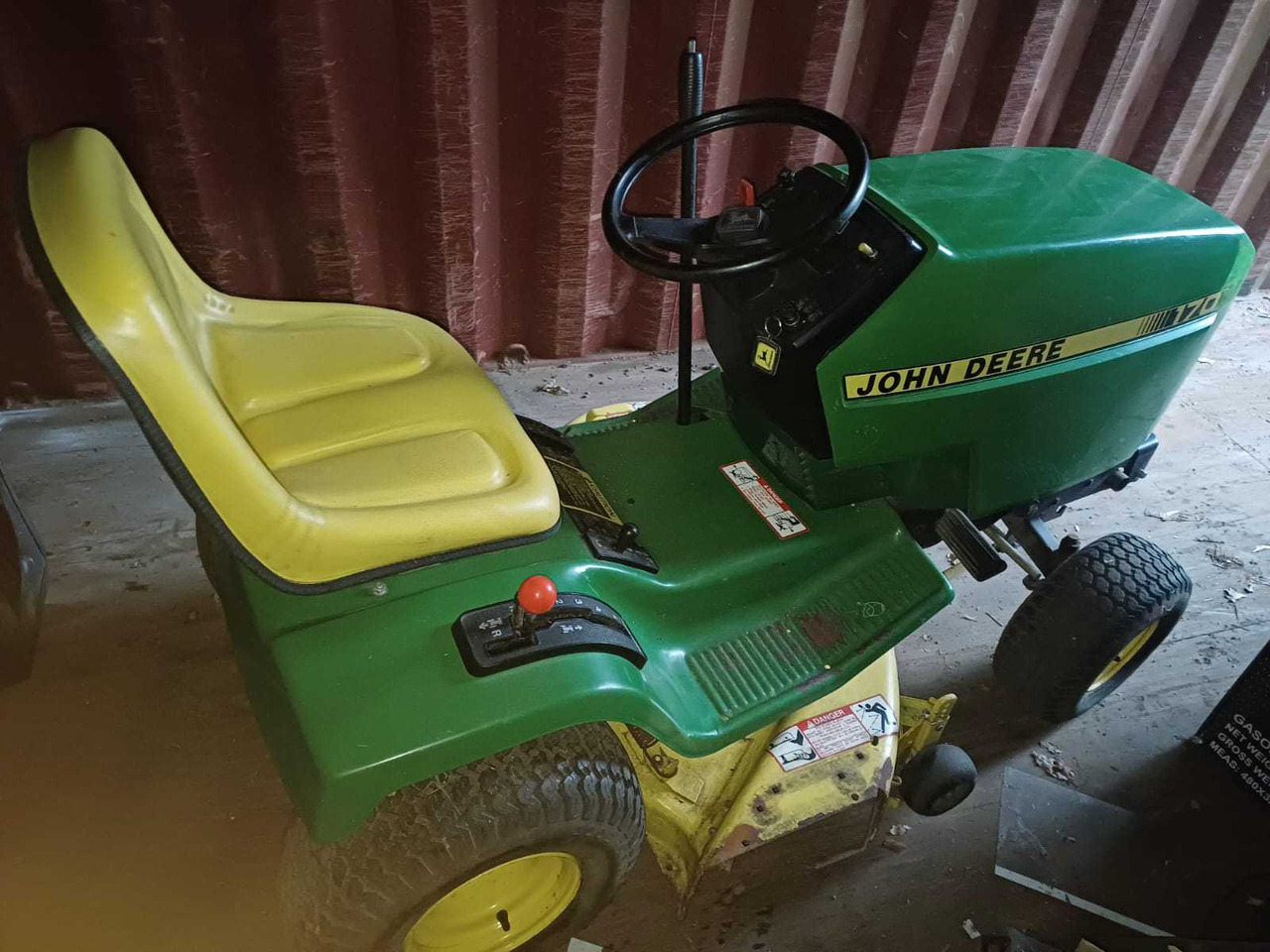 John Deere 170 - Garden mower: picture 3 John Deere 170 - Garden mower: picture 3