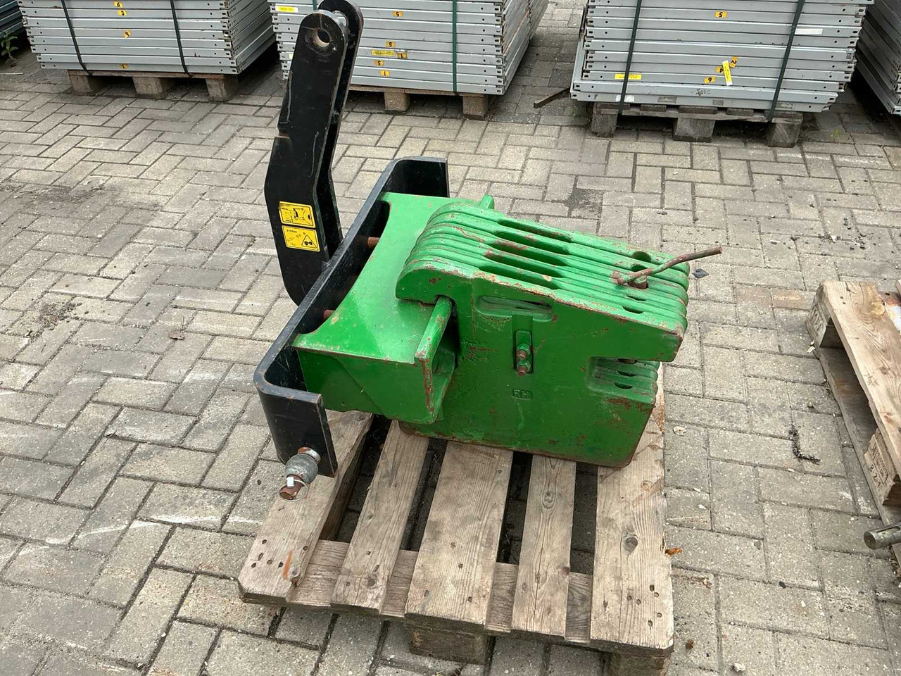 John Deere - Farm tractor: picture 1 John Deere - Farm tractor: picture 1