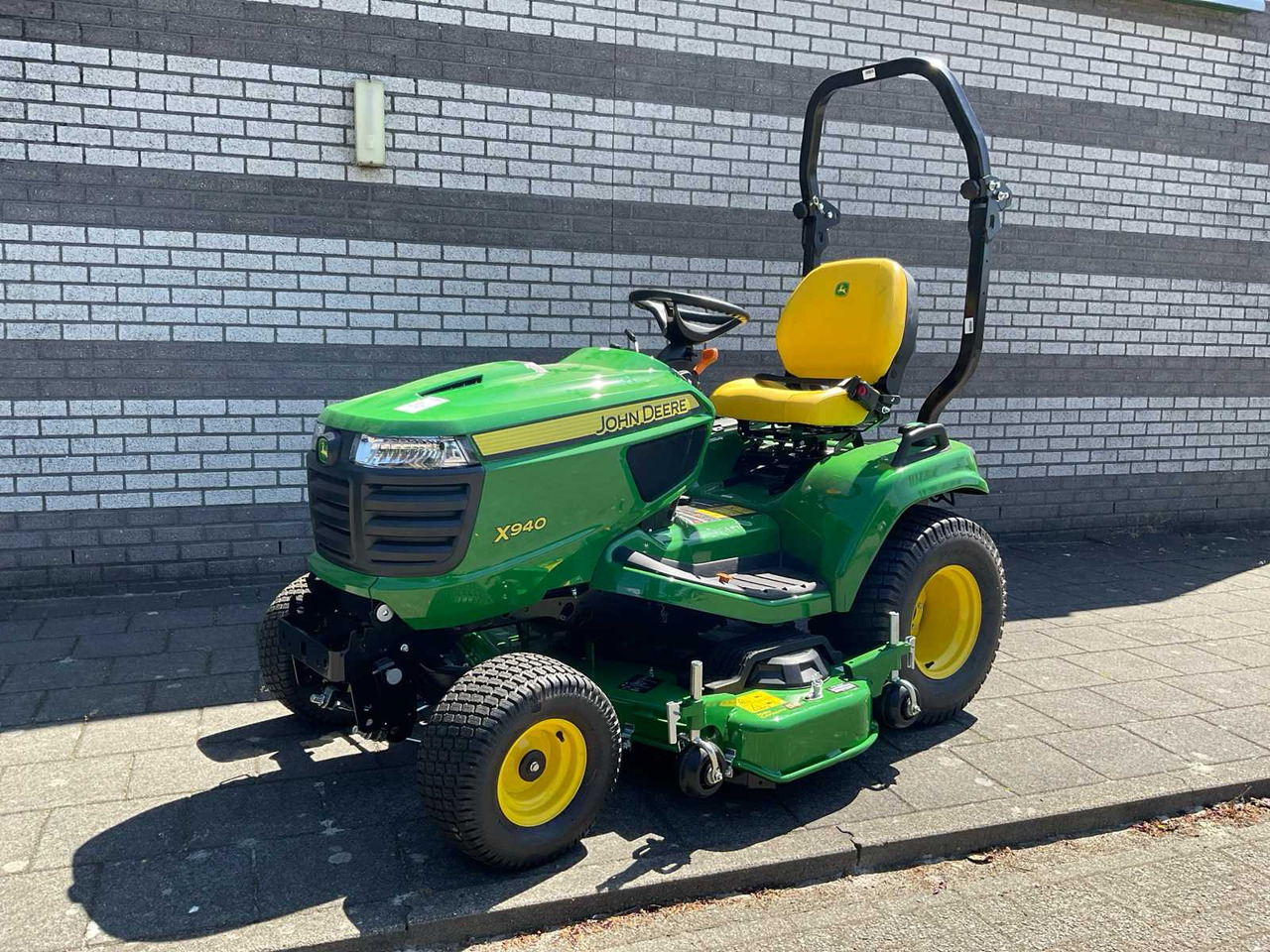 John Deere X940 - Garden mower: picture 1 John Deere X940 - Garden mower: picture 1