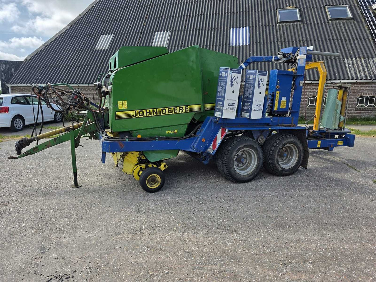 John deere 575 - Round baler: picture 5 John deere 575 - Round baler: picture 5