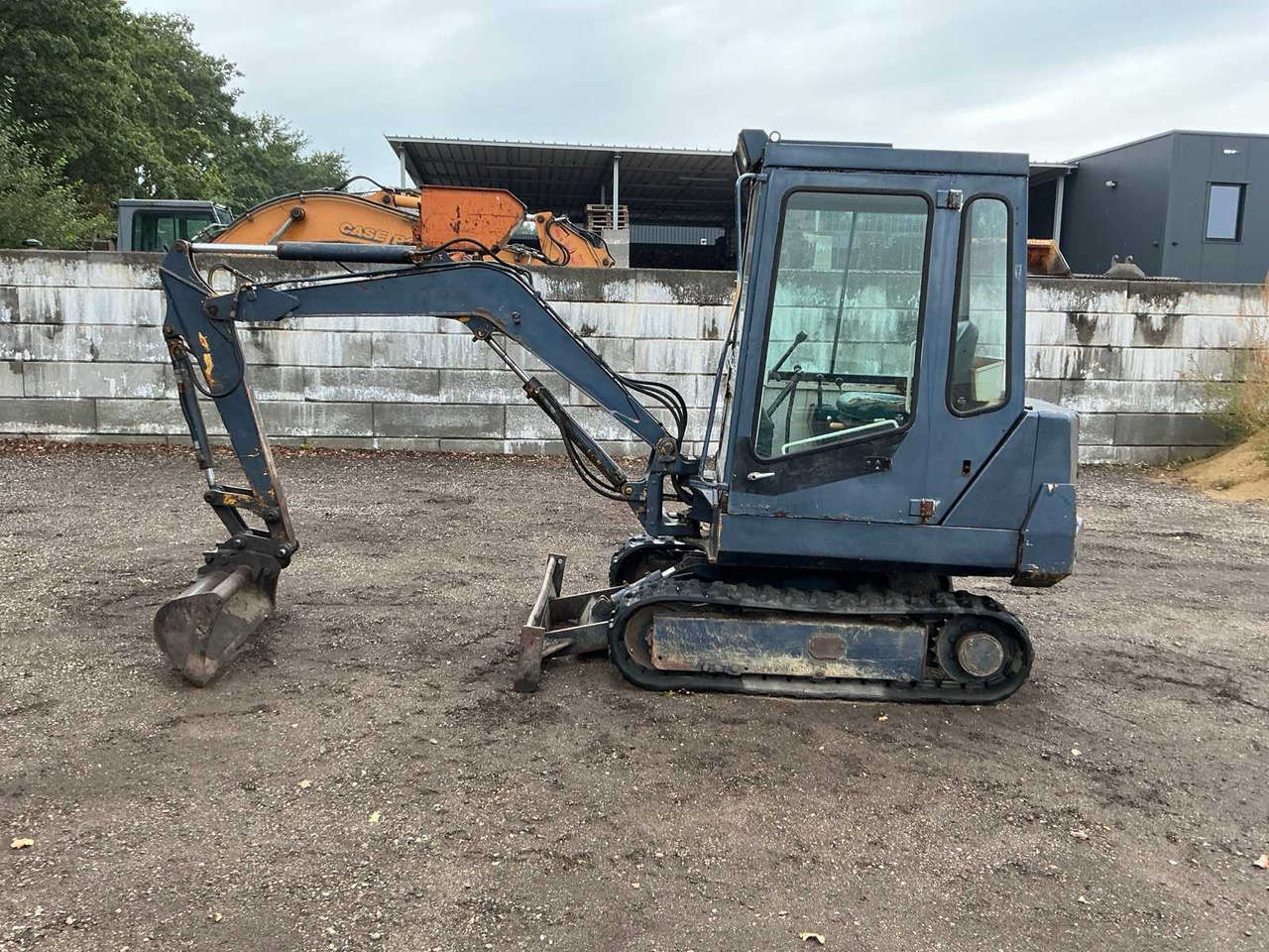 Komatsu PC 10-6 - Mini excavator: picture 2 Komatsu PC 10-6 - Mini excavator: picture 2