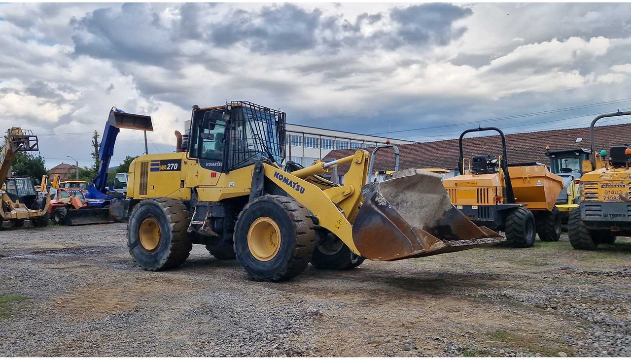Komatsu WA270-7 - Wheel loader: picture 3 Komatsu WA270-7 - Wheel loader: picture 3