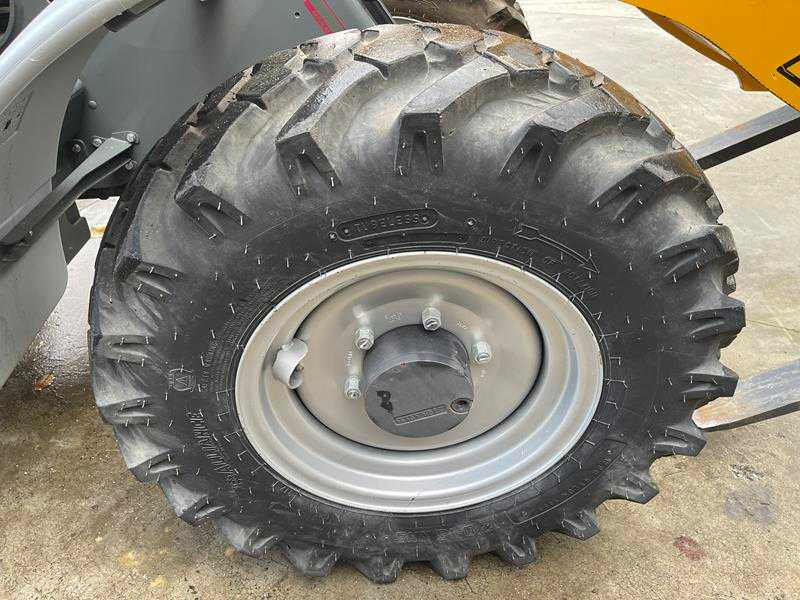 Skid steer loader Kramer 5055E: picture 9