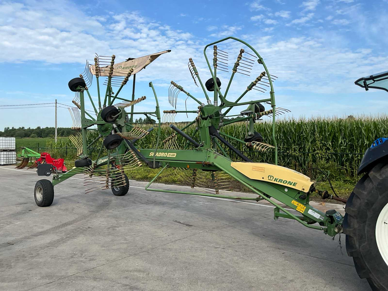 Krone Swadro TS 680 - Hay and forage equipment: picture 1 Krone Swadro TS 680 - Hay and forage equipment: picture 1