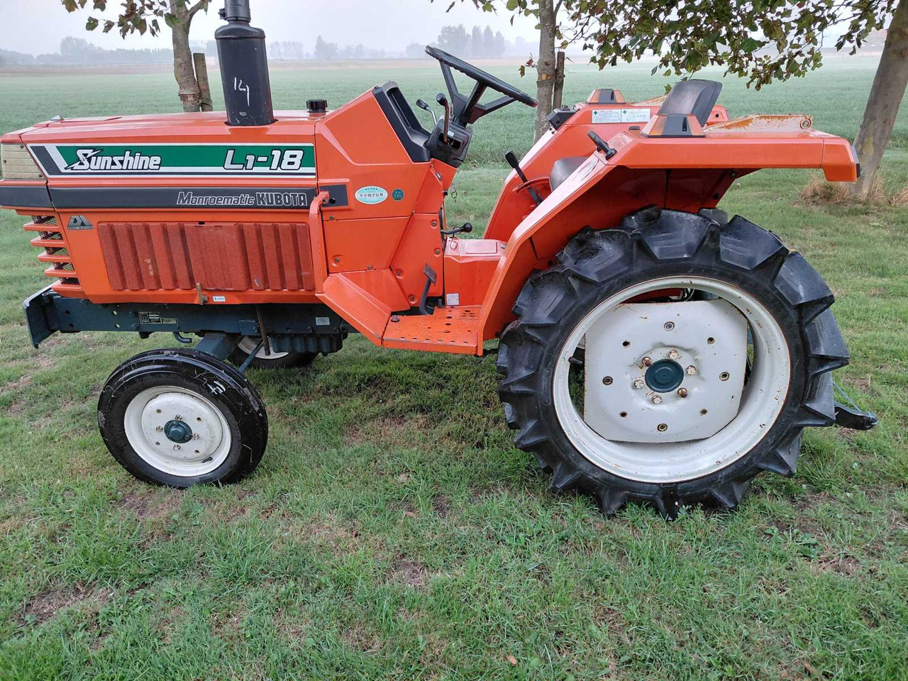Kubota L1-18 - Mini tractor: picture 5 Kubota L1-18 - Mini tractor: picture 5