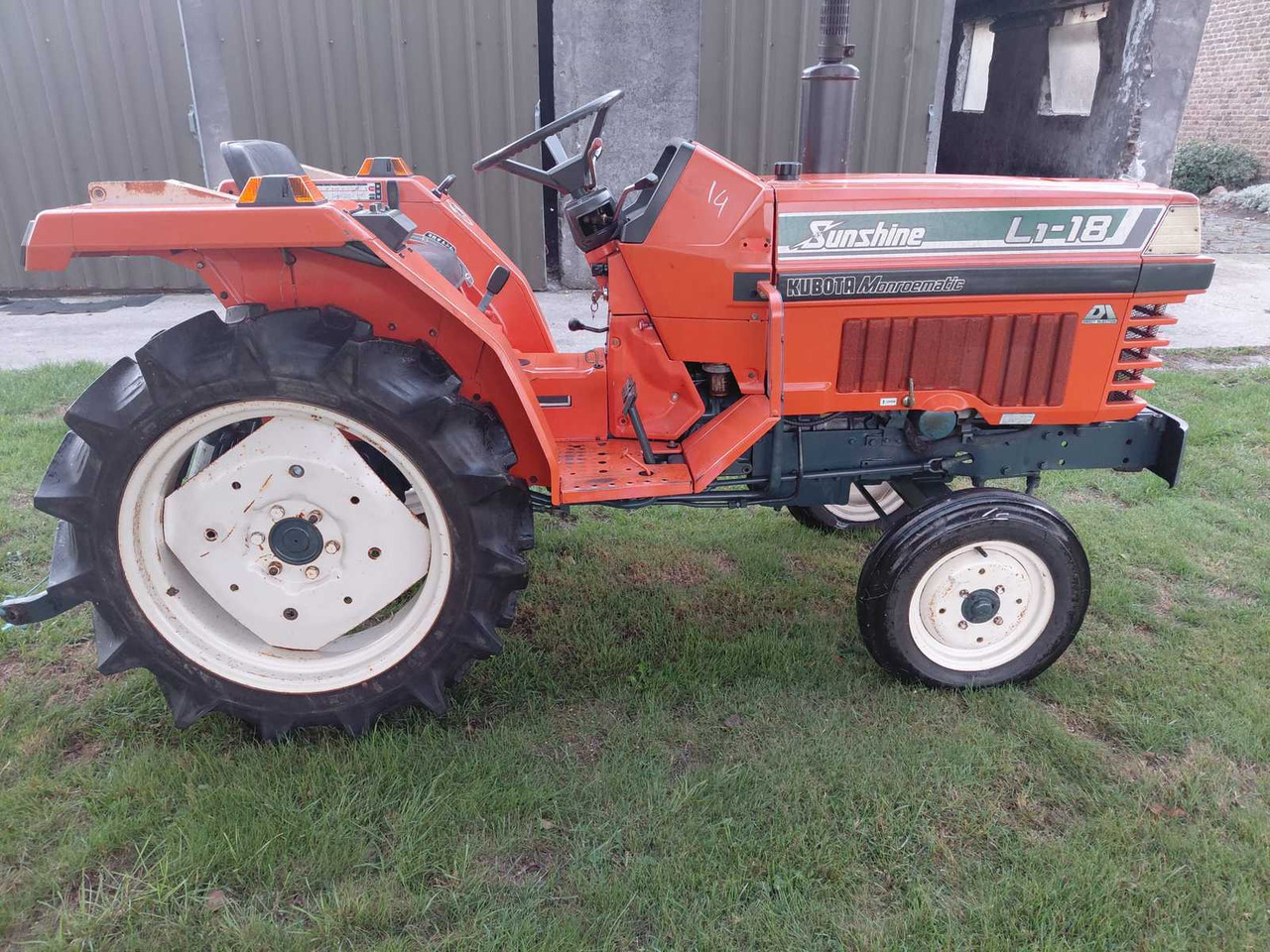 Kubota L1-18 - Mini tractor: picture 3 Kubota L1-18 - Mini tractor: picture 3